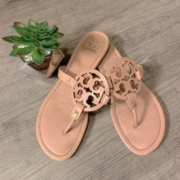 TORY BURCH SANDALS! - Picture 1 of 2